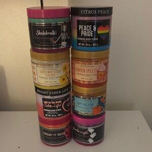 Vibrant Foaming Body Scrub Set - Multicolor